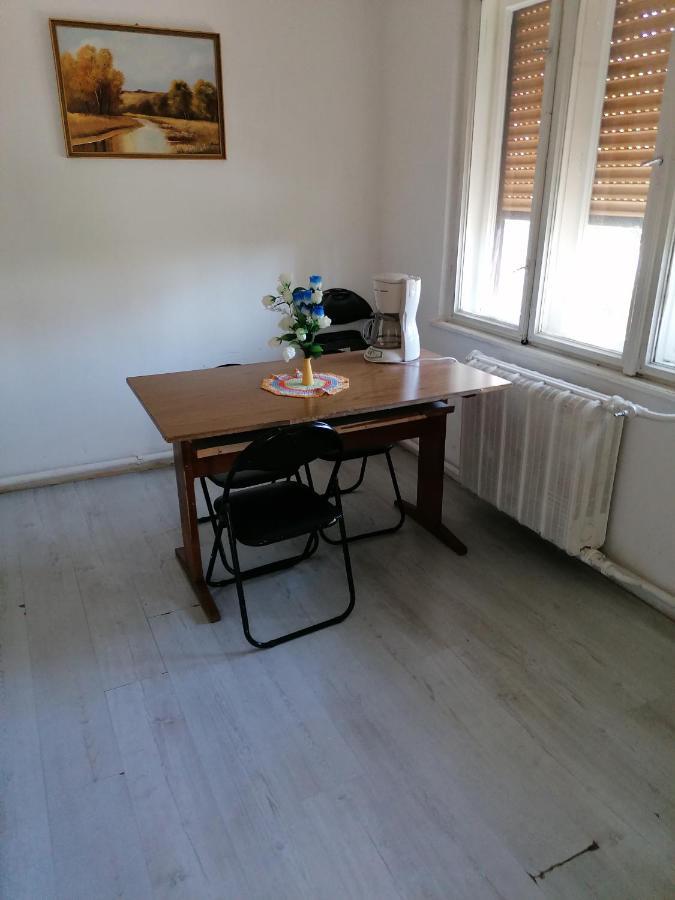 Malomtavi Vendeghaz Apartment Tapolca Exterior photo