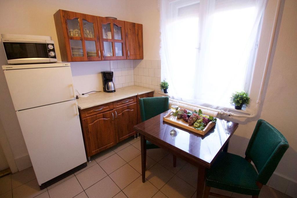 Malomtavi Vendeghaz Apartment Tapolca Exterior photo